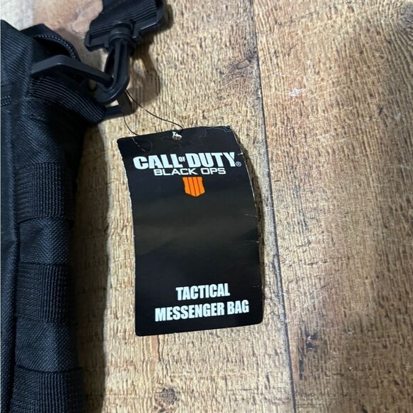 Official Call of Duty Black Ops 4 Tactical Sling Messenger Bag, New with Tags. - Picture 6 of 8